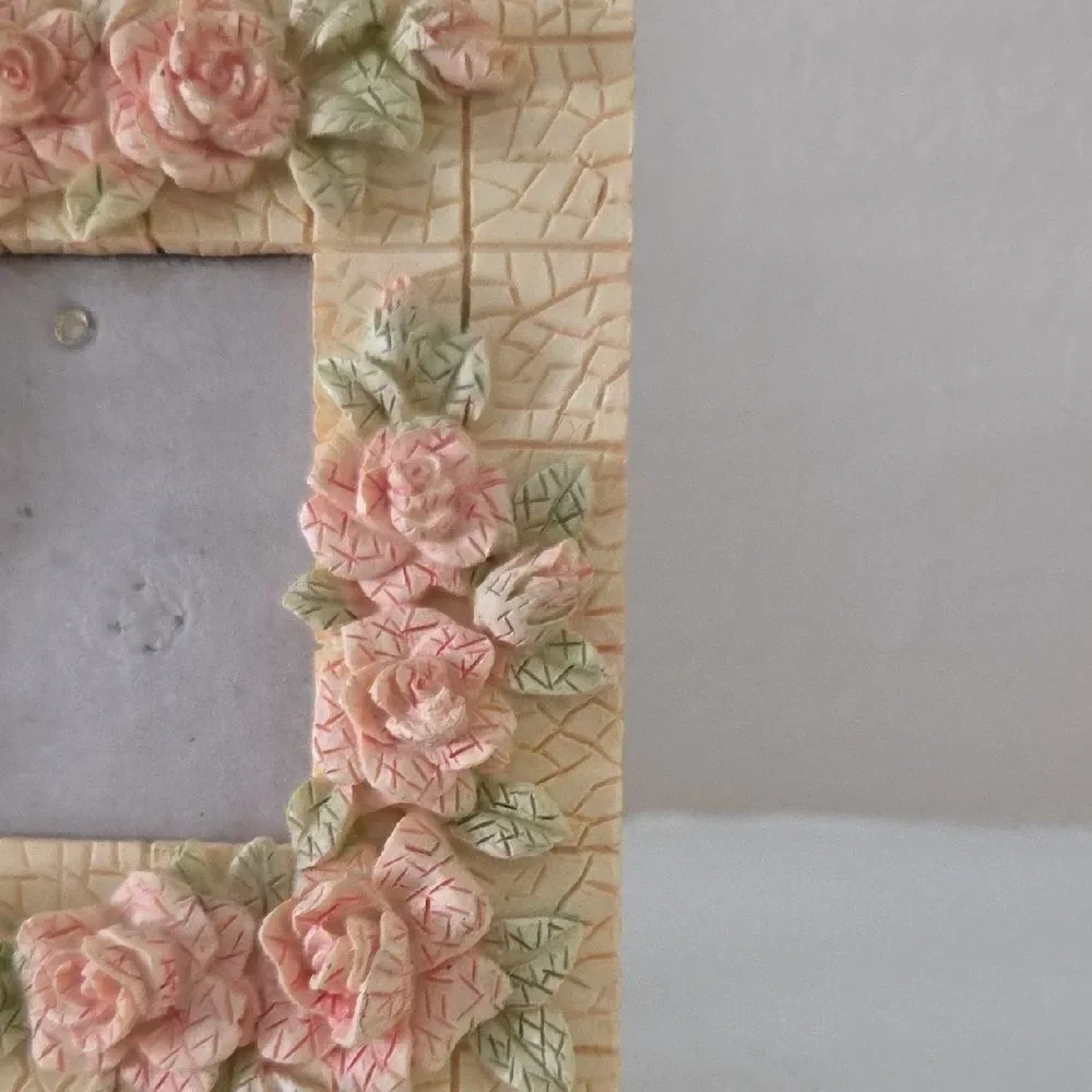 Floral Pink Rose Photo Frame – Decorative Home Accent